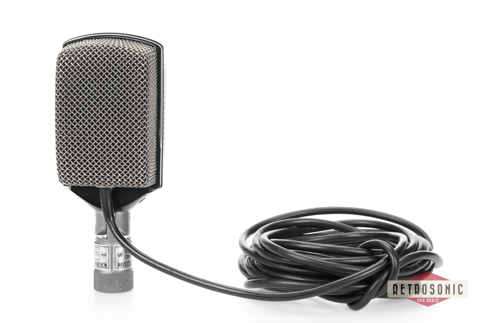 AKG D12 Dynamic Microphone