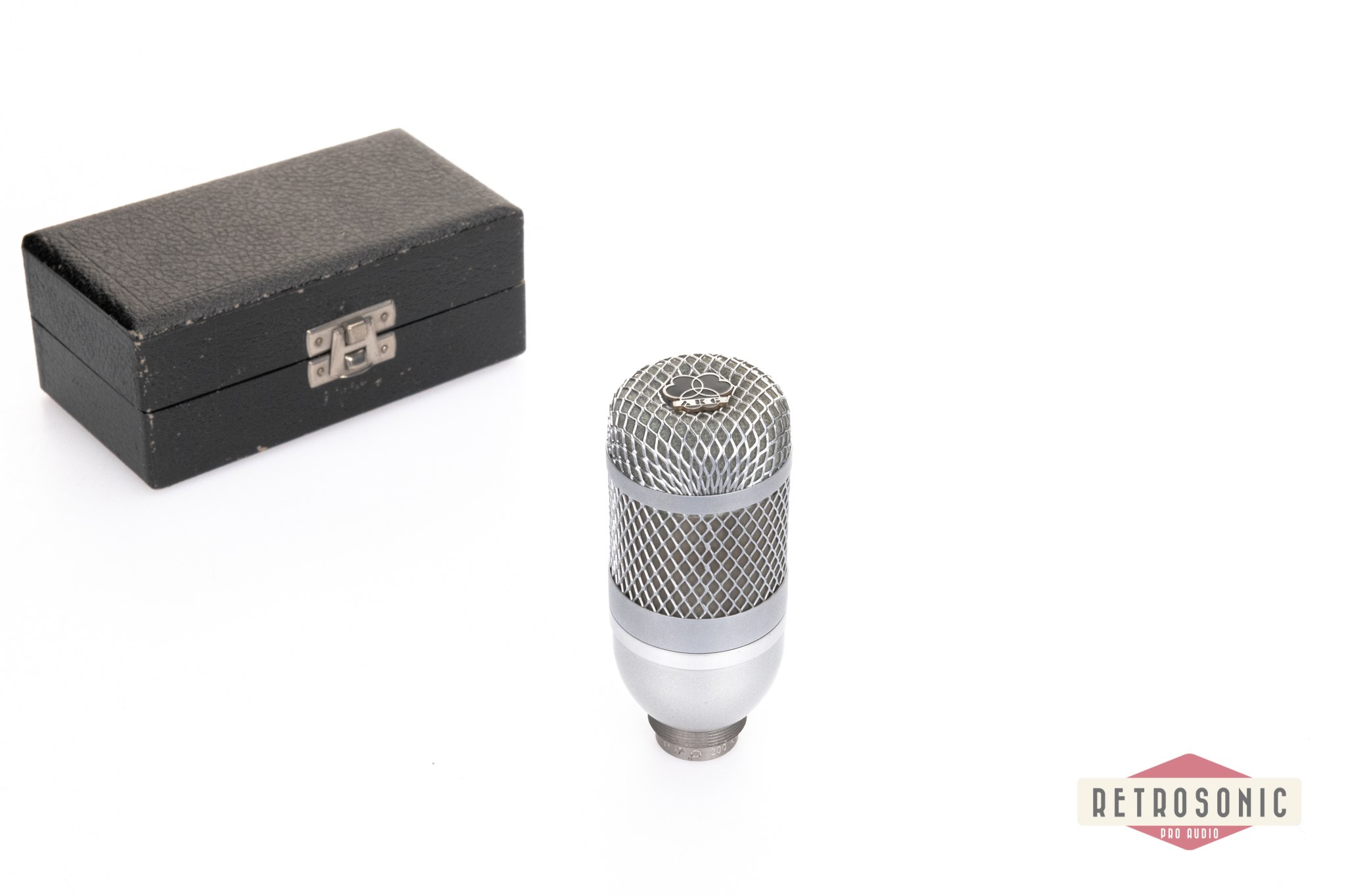 AKG D17 Dynamic Cardioid Mic