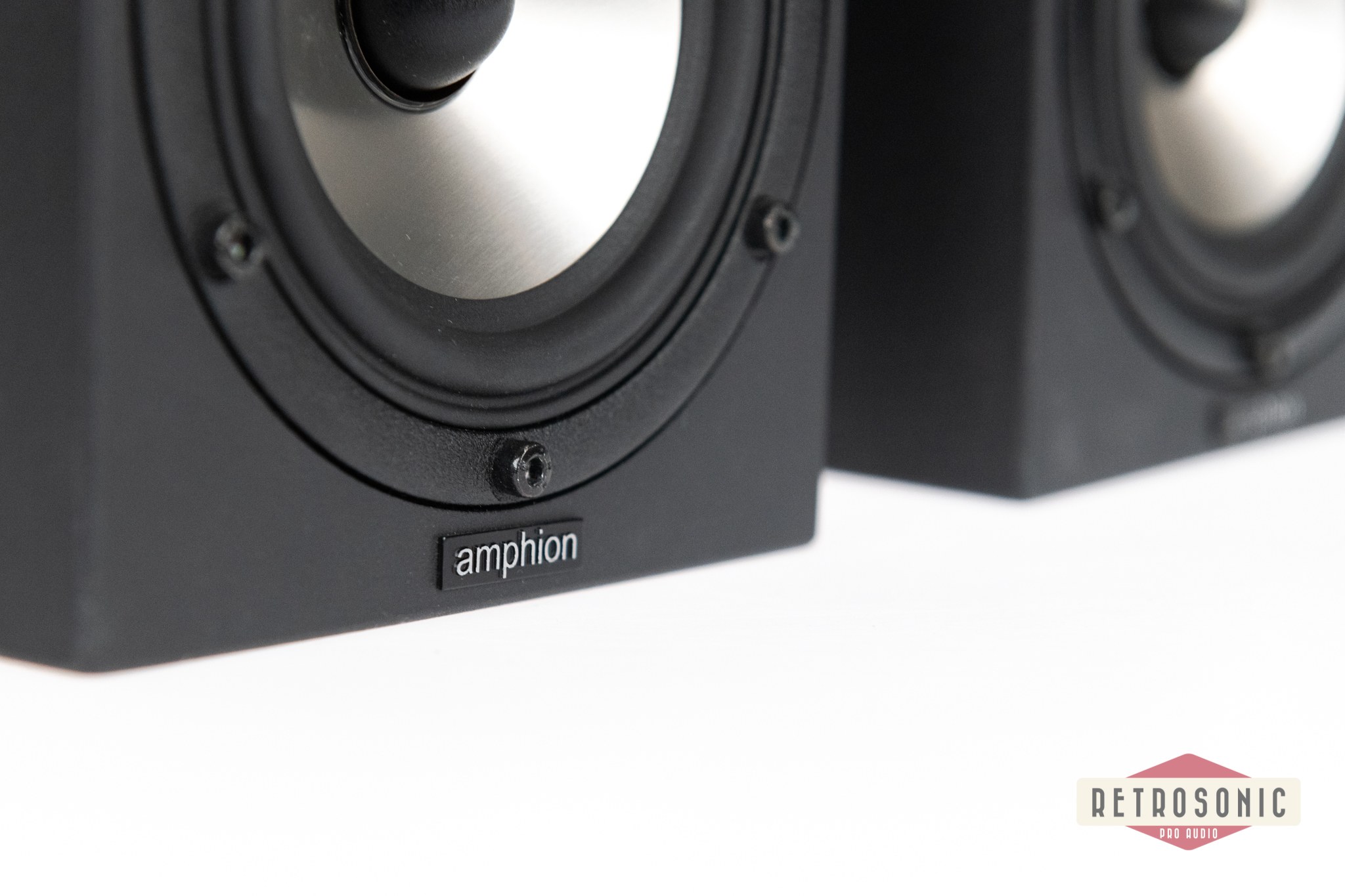 Amphion One 12 Studio Monitor- and AMP100 pair with cables in wooden case