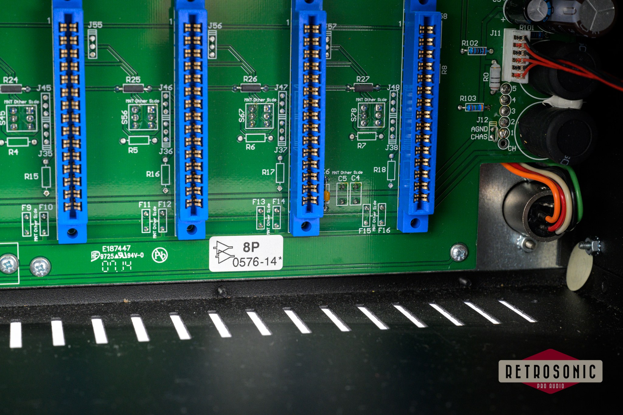 API 500-8P 500-series 8 slot rack