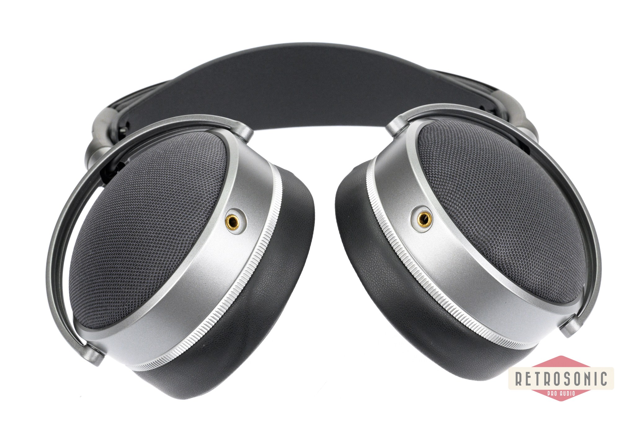 Audeze LCD-S20 closed back headphone