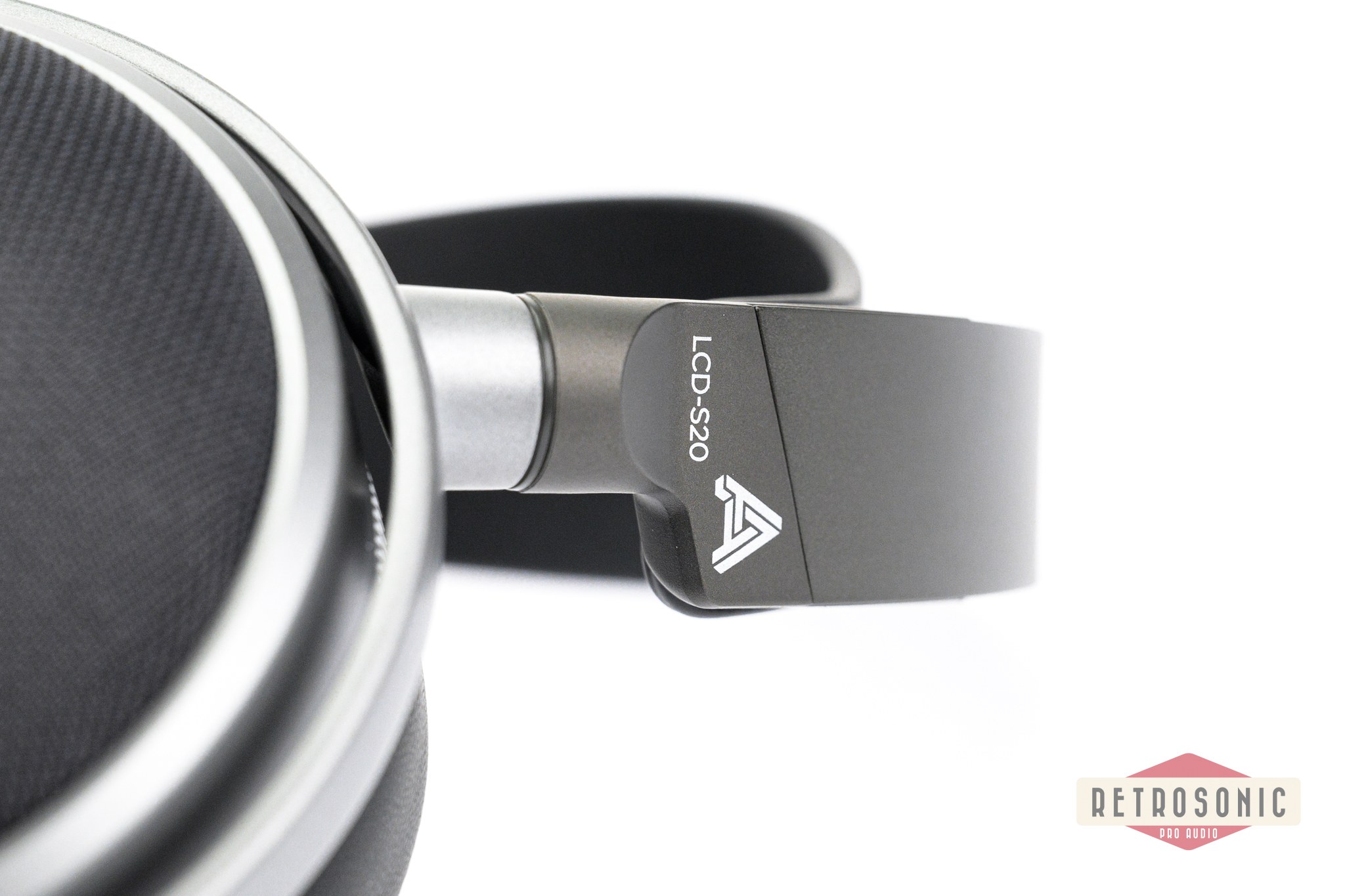 Audeze LCD-S20 closed back headphone