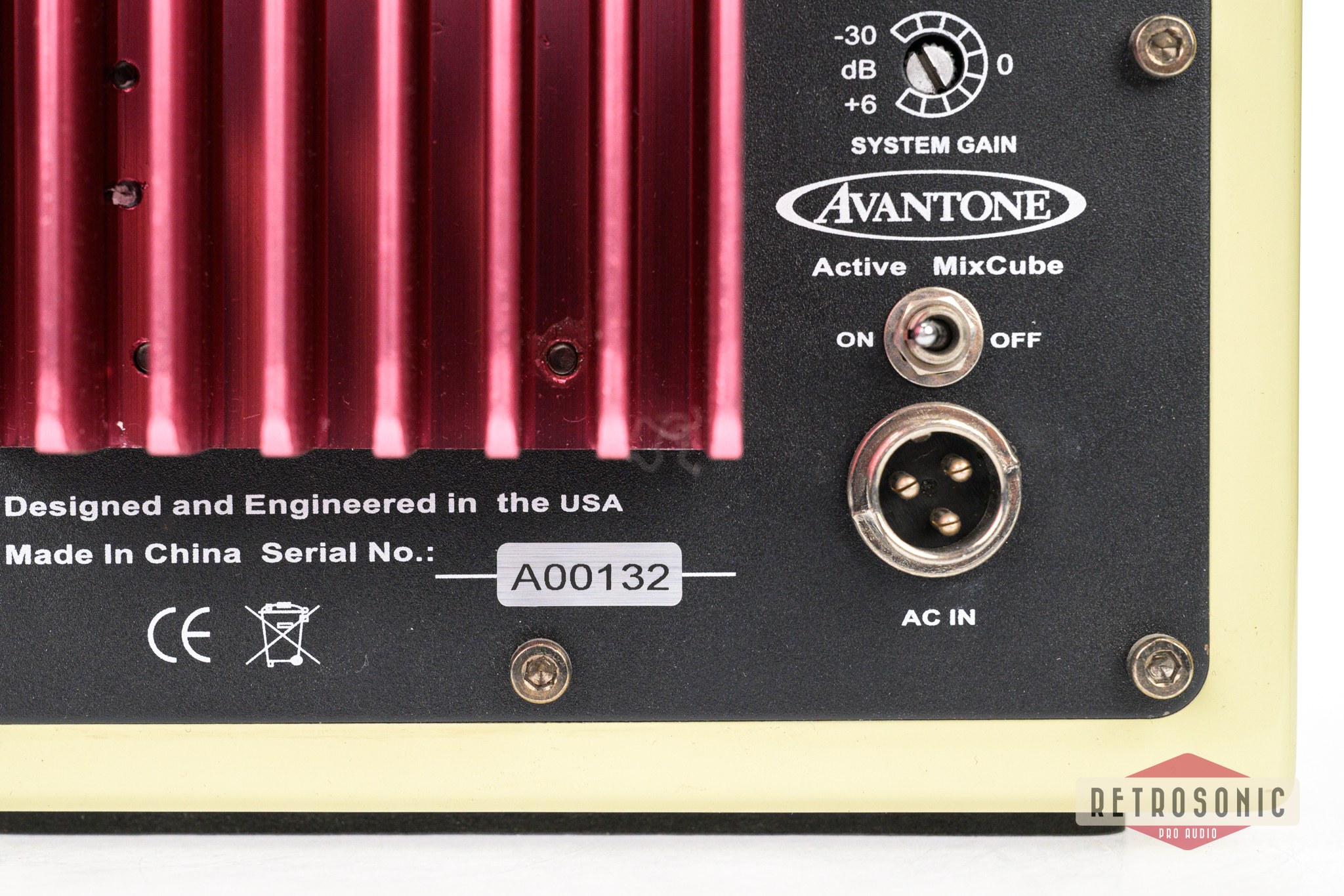 Avantone Active MixCube Cream pair