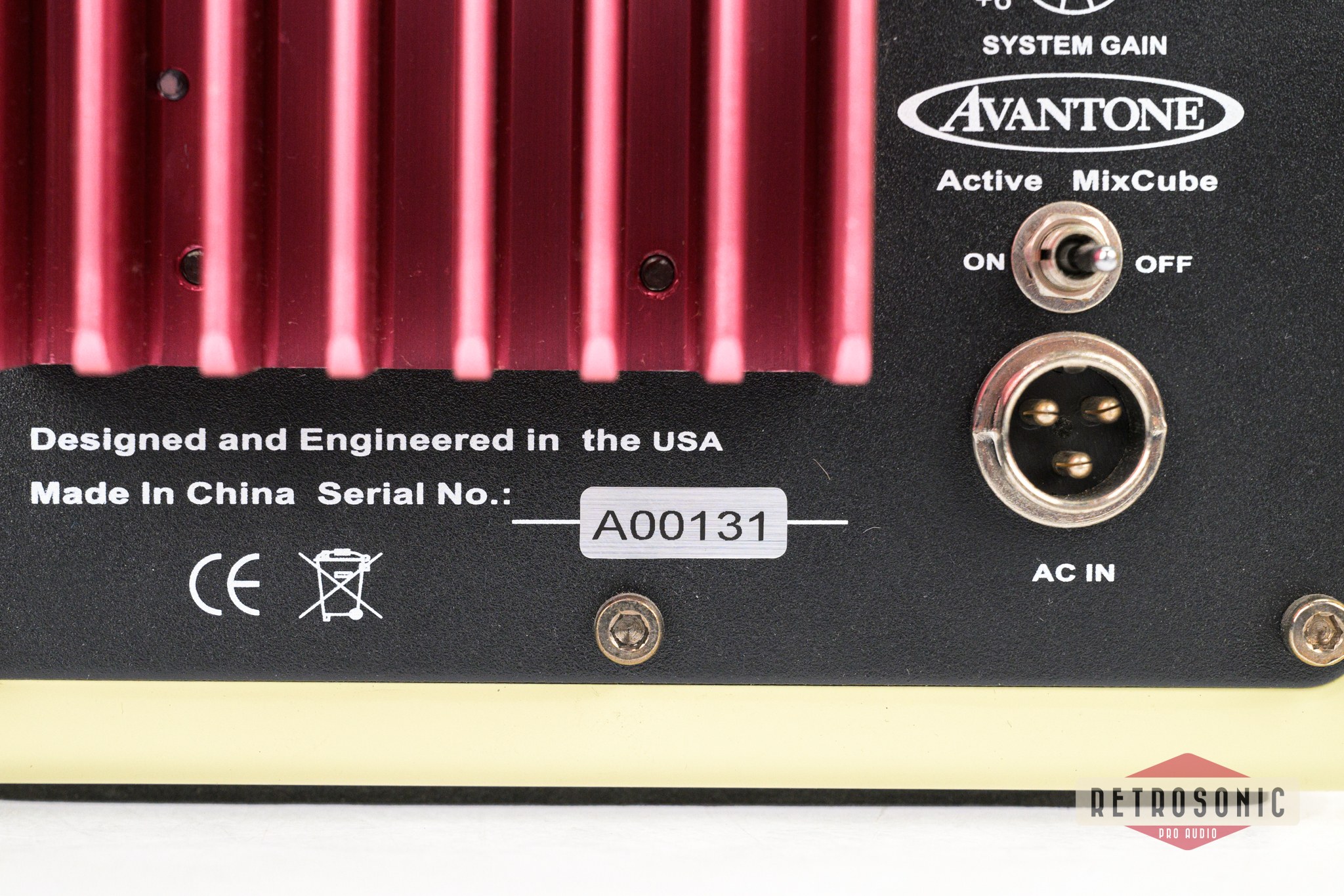 Avantone Active MixCube Cream pair