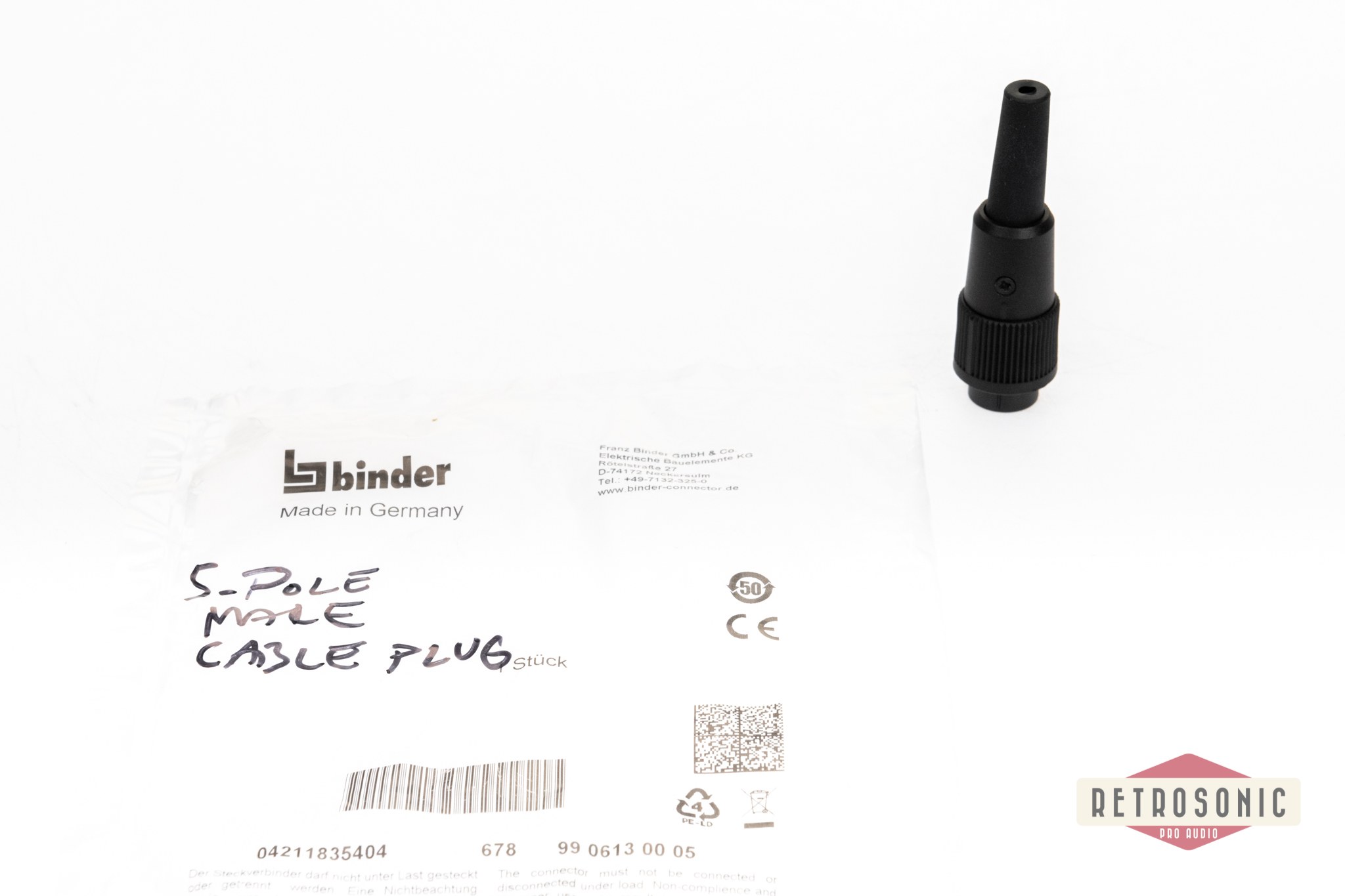 Binder 5-pin male cable connector w. thread