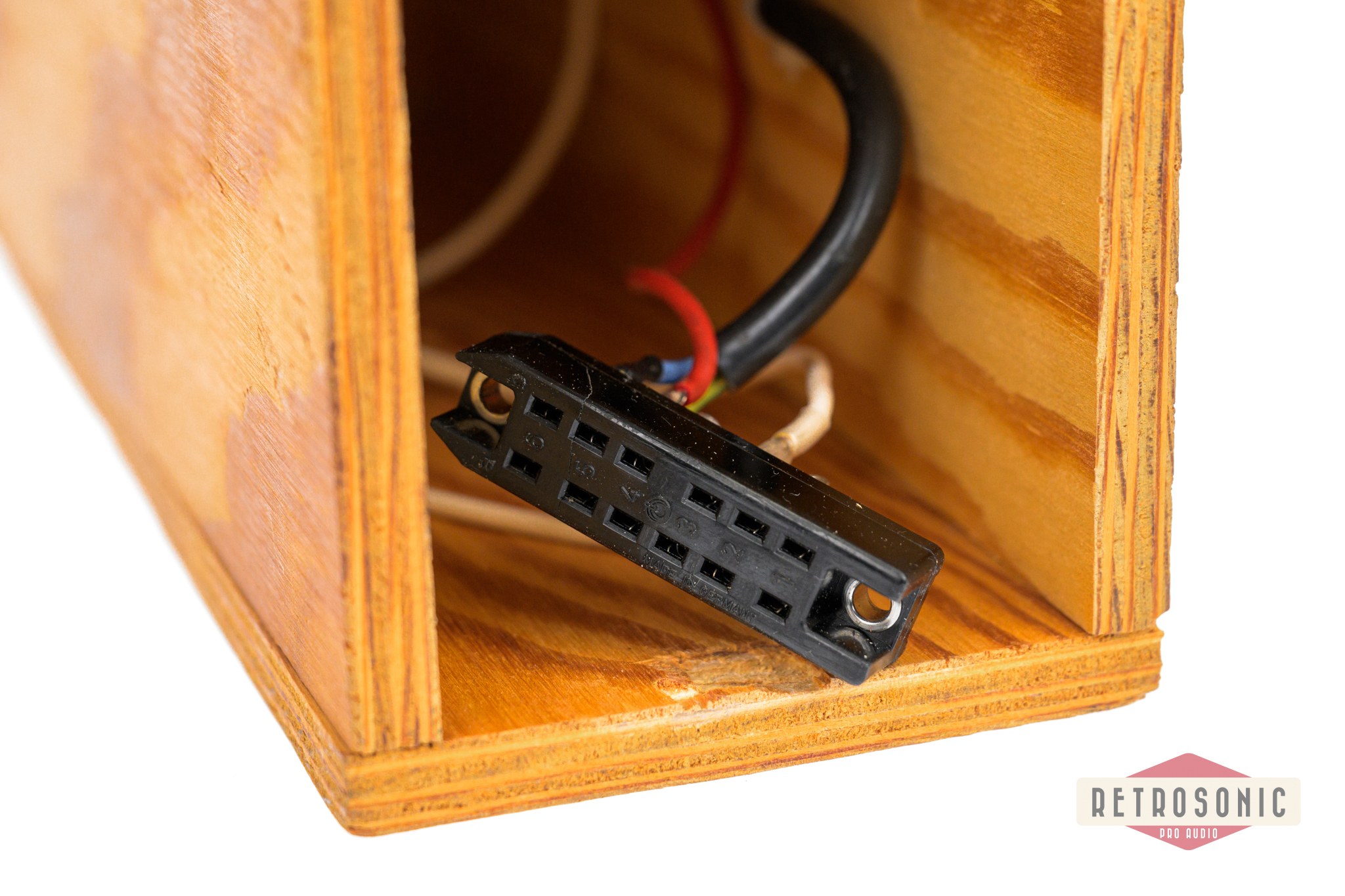 Box for Neumann N52T PSU