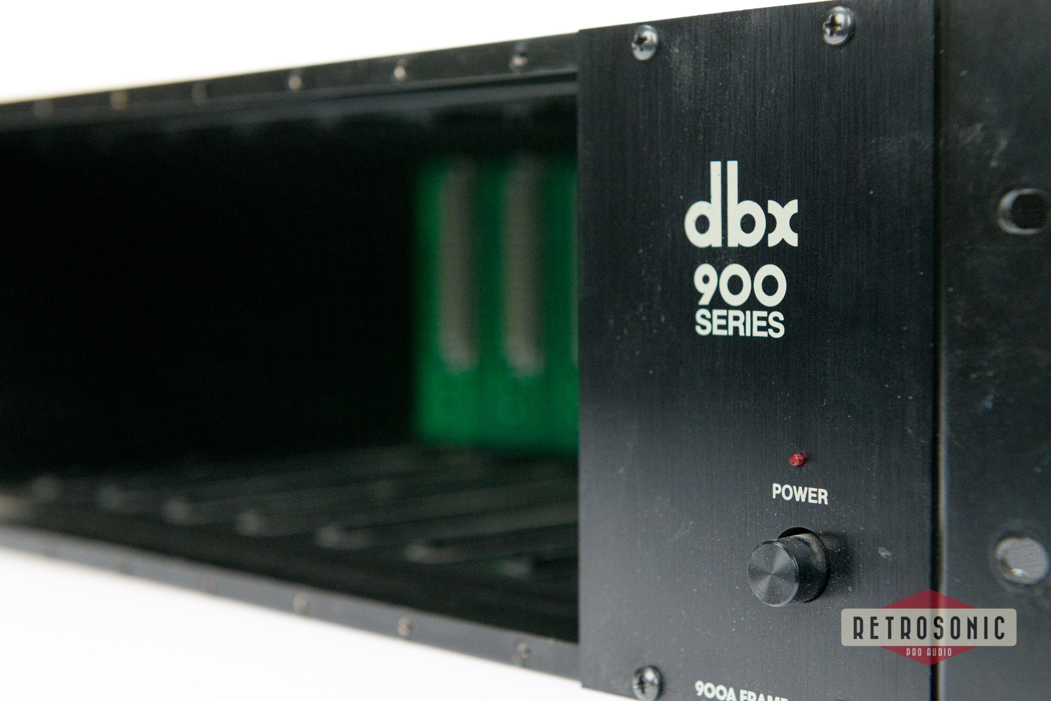 DBX 900 9-Slot Rack