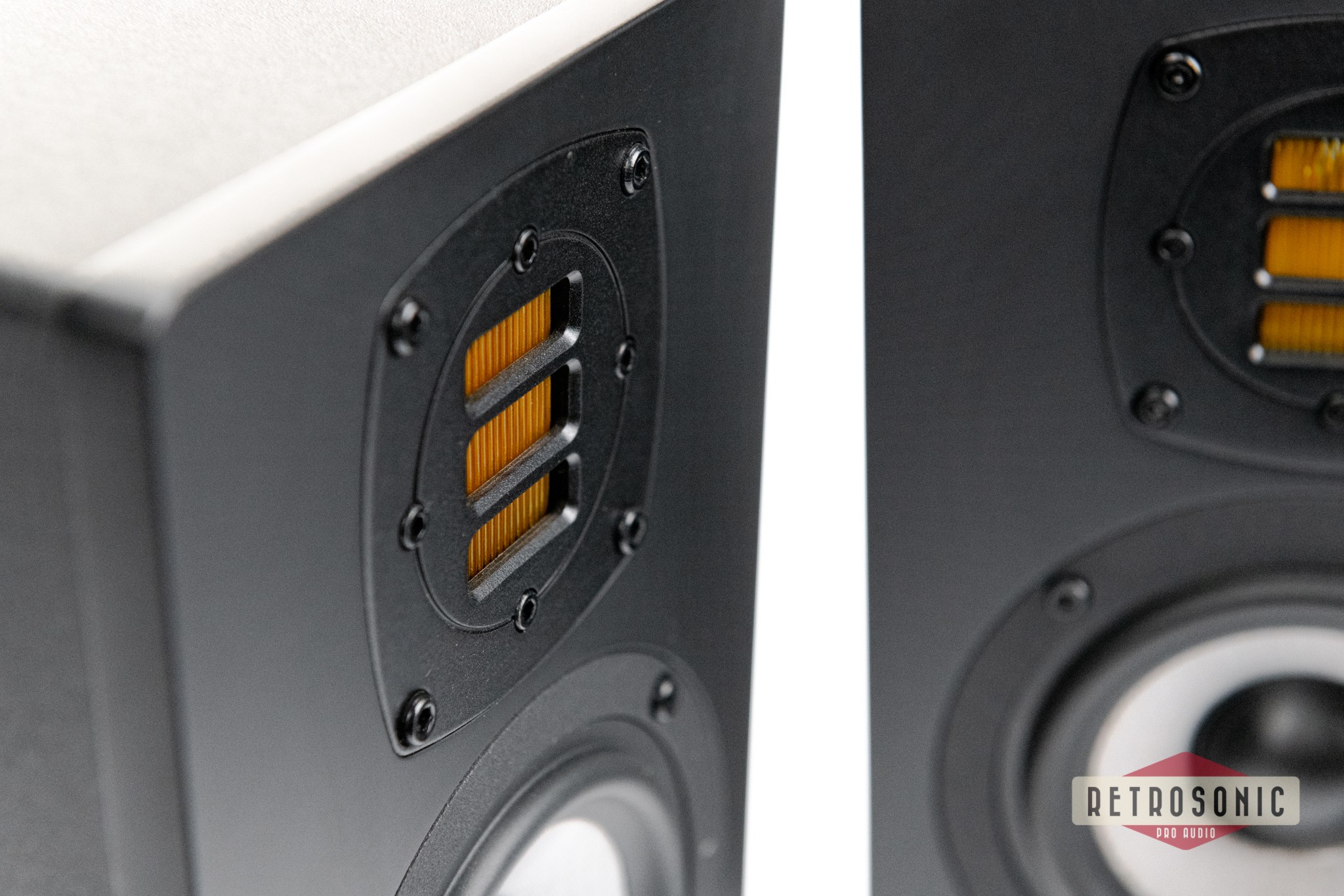 EVE Audio SC204 Active 2-Way Studio Monitor Pair