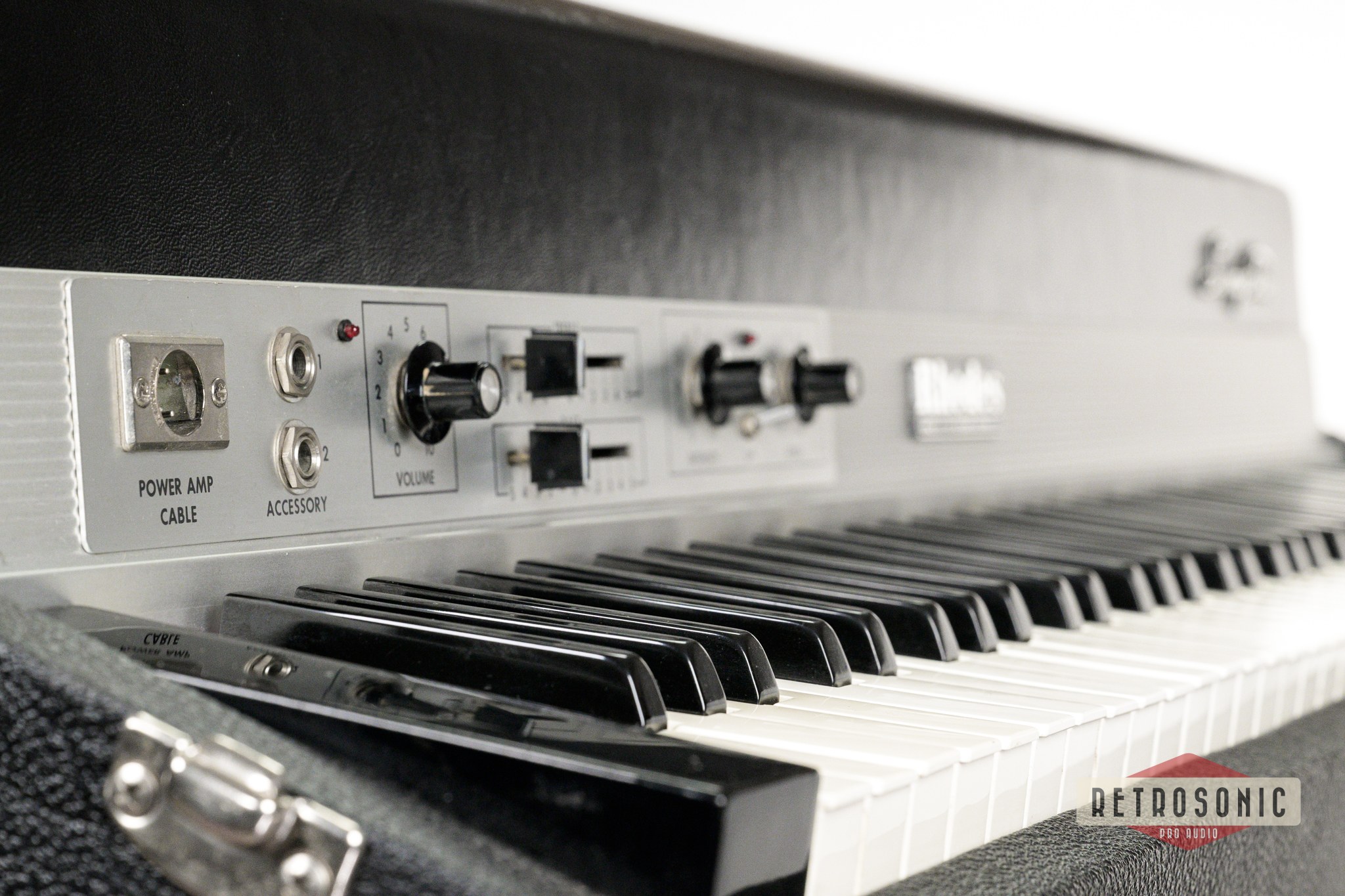 Fender Rhodes 73 Mk1 Top of Suitcase Model With Legs