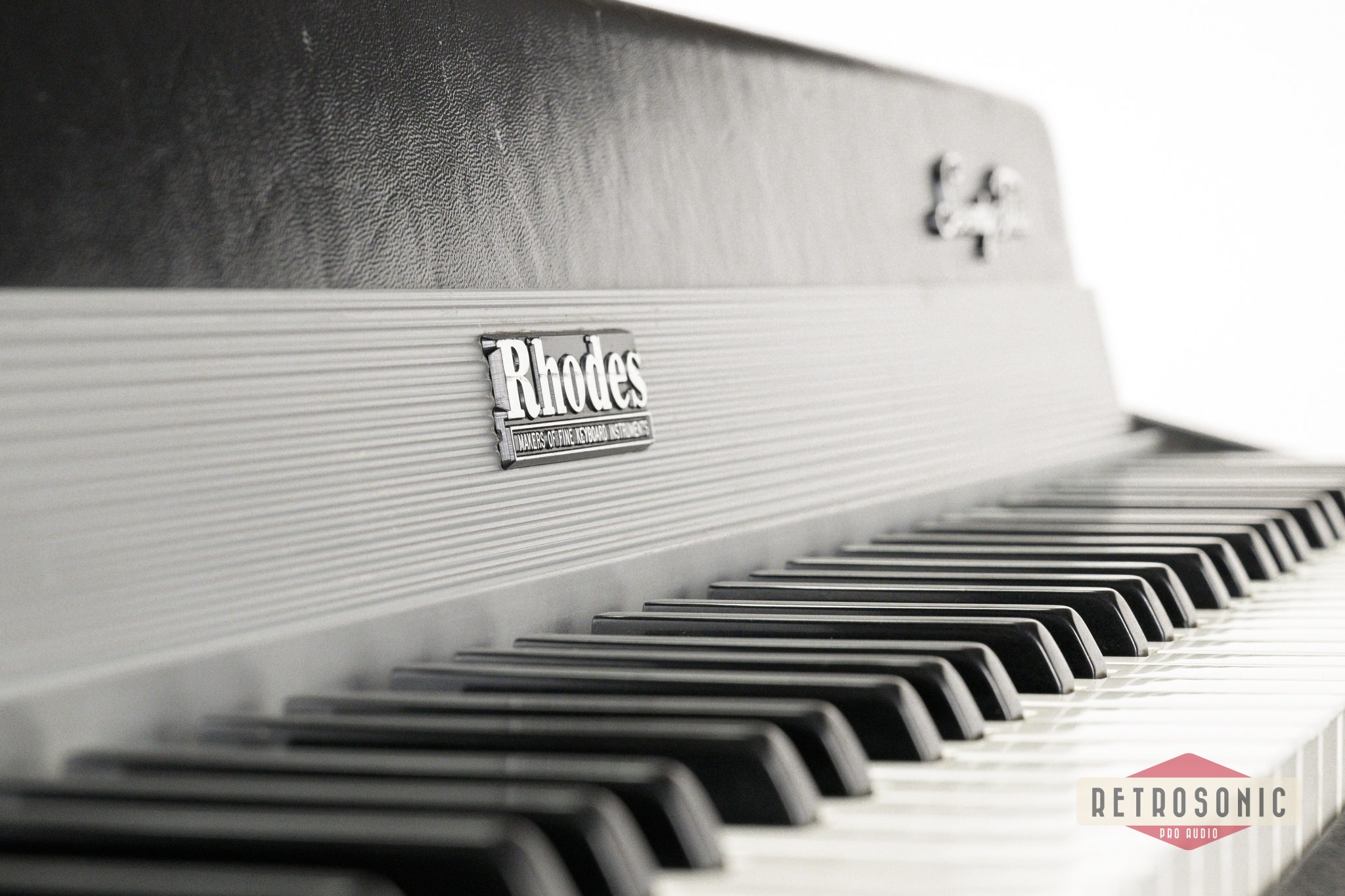 Fender Rhodes Mk1 73 Stage with VV Stereo Vibe Preamp