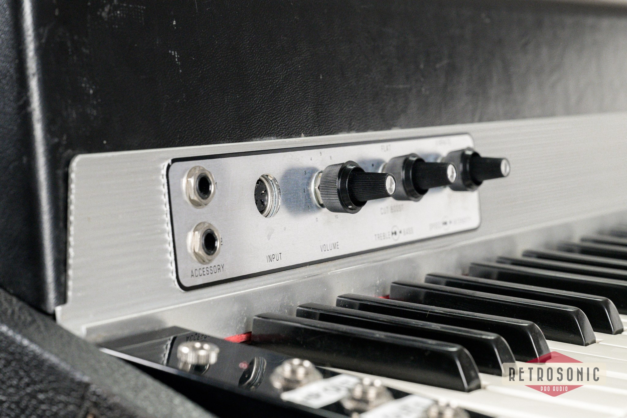 Fender Rhodes Mk1 73 Stage with VV Stereo Vibe Preamp