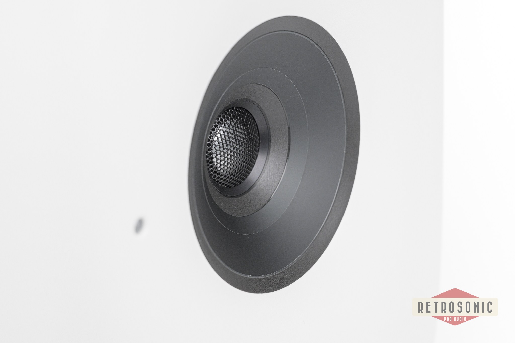 Genelec Monitor SAM 8341A White
