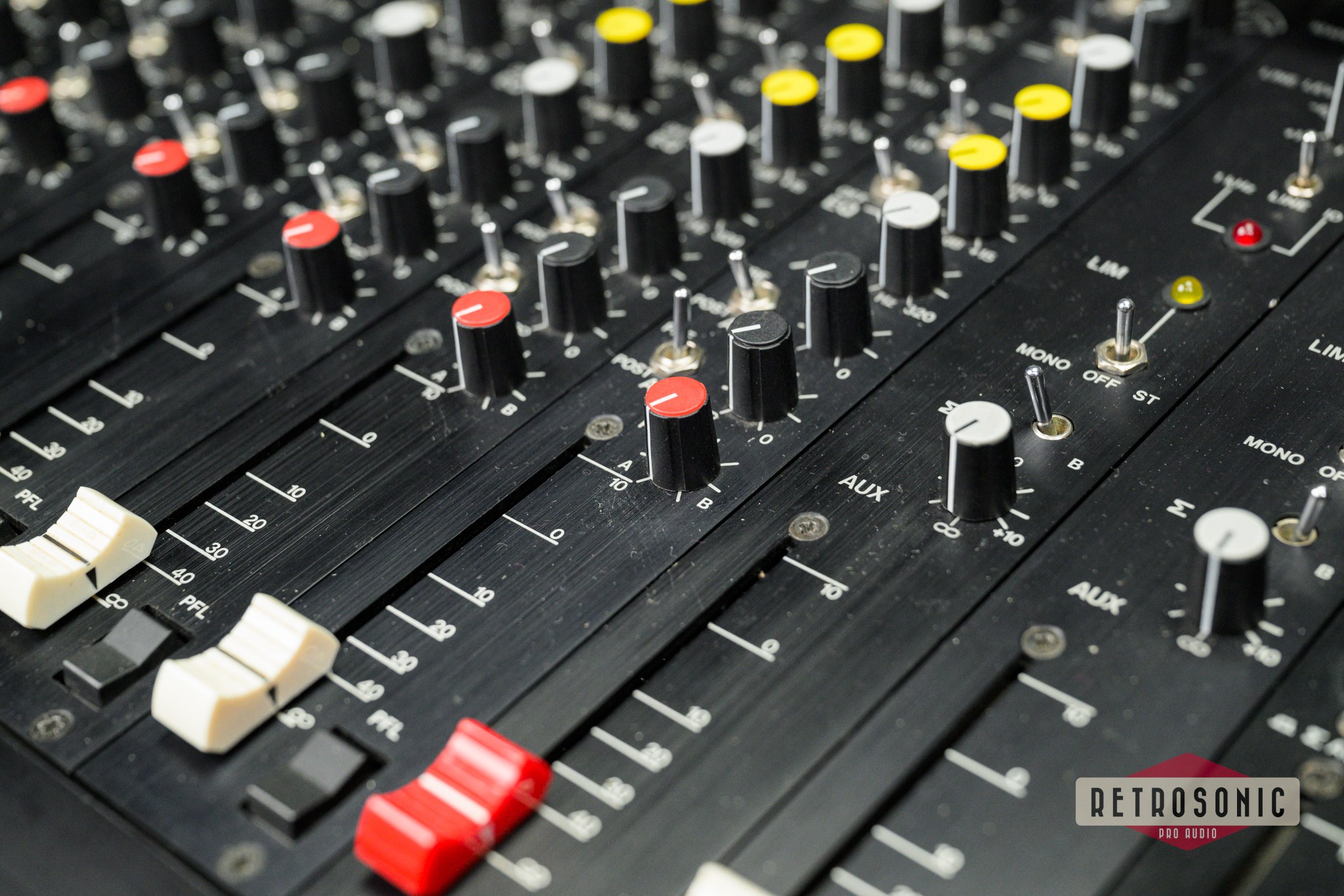 Kajaani UT MIX 8/2 Analog Broadcast Mixing Console