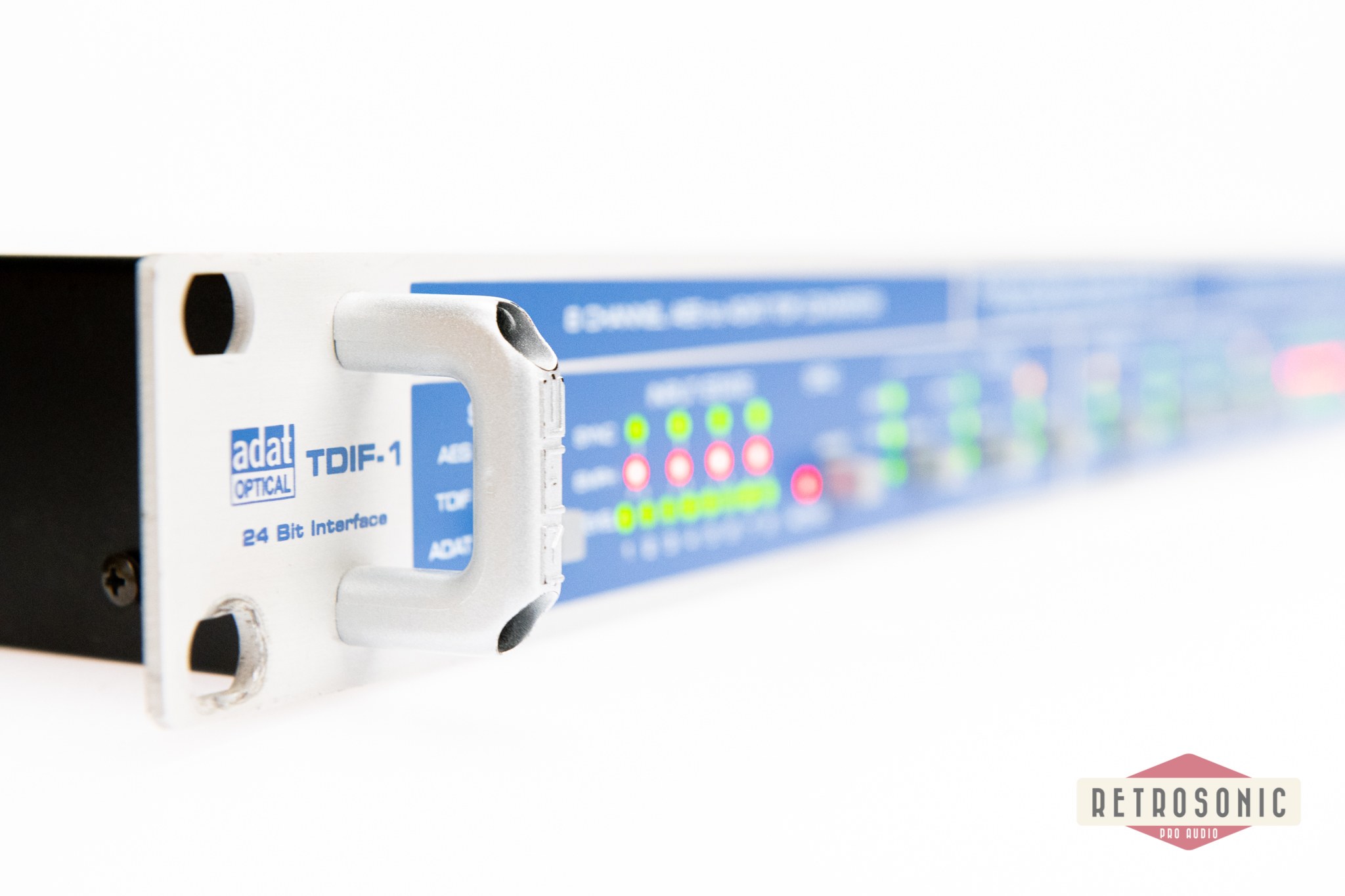 RME ADI-8 DD 8-ch AES /TDIFF/ADAT-converter