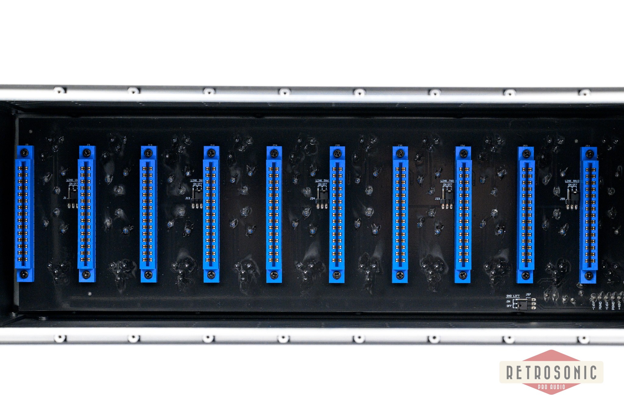 Rupert Neve Designs R10 Ten Space 500-Series Rack