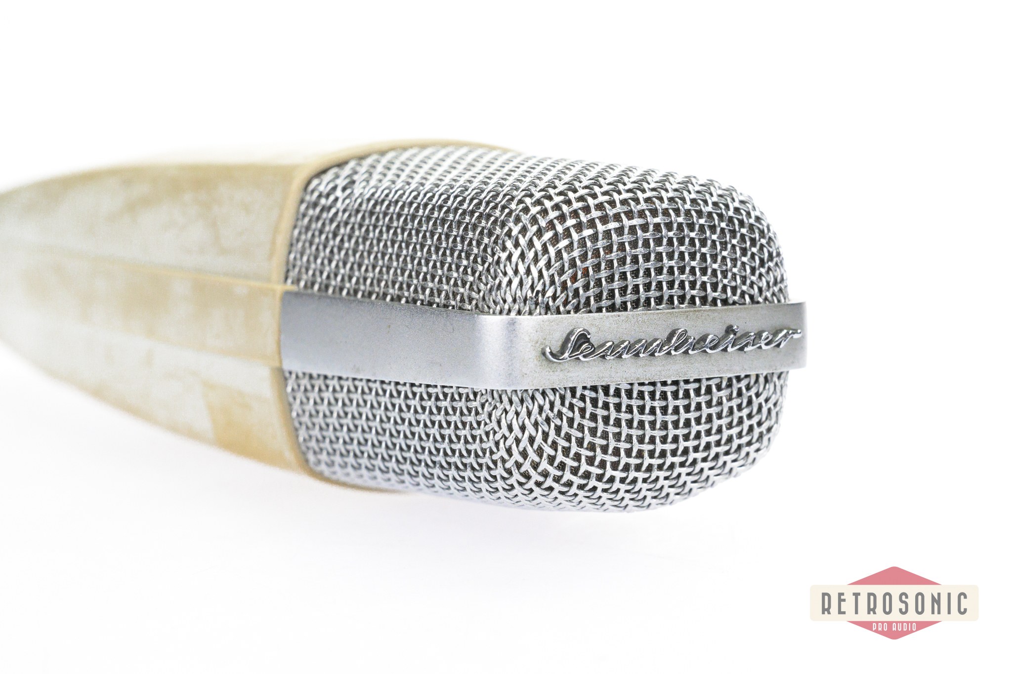 Sennheiser MD-421-2 Vintage Dynamic Microphone #4