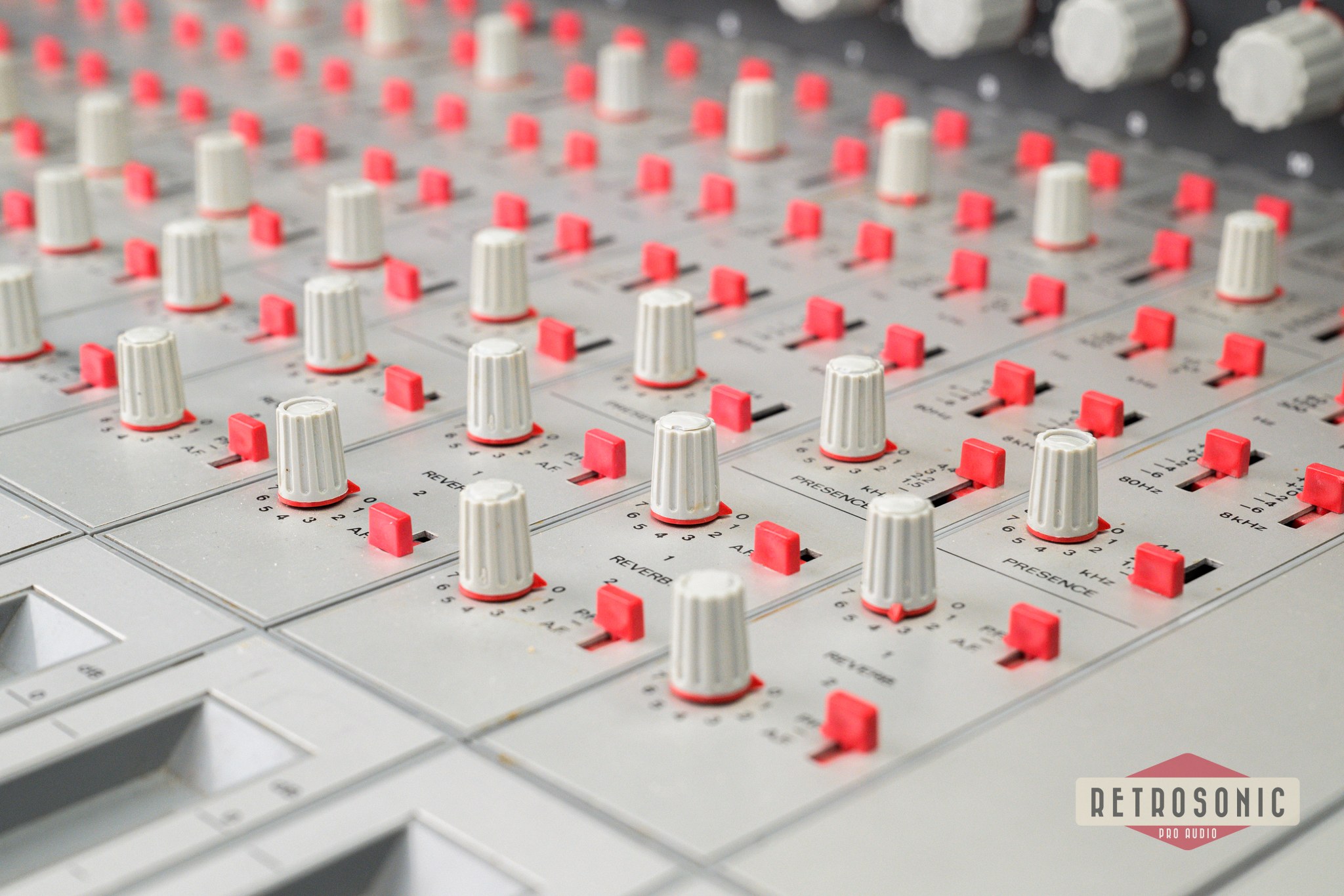 Studer 089 MK1 12/2 Analog Mixing Console