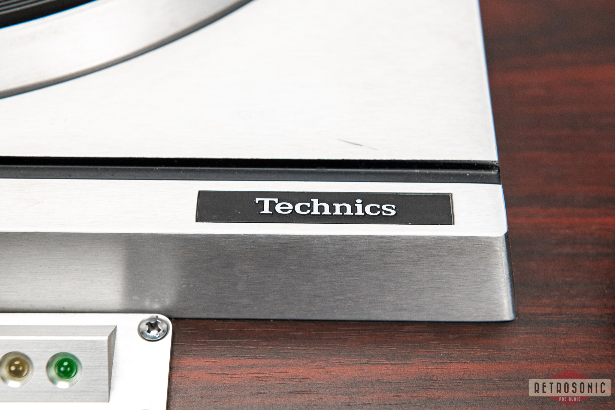 Technics SL-1000MK2P Professional Studio Turntable. Year 1984